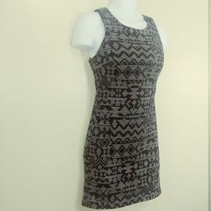 Trixxie Sleeveless Black/White Geometric Dress 7